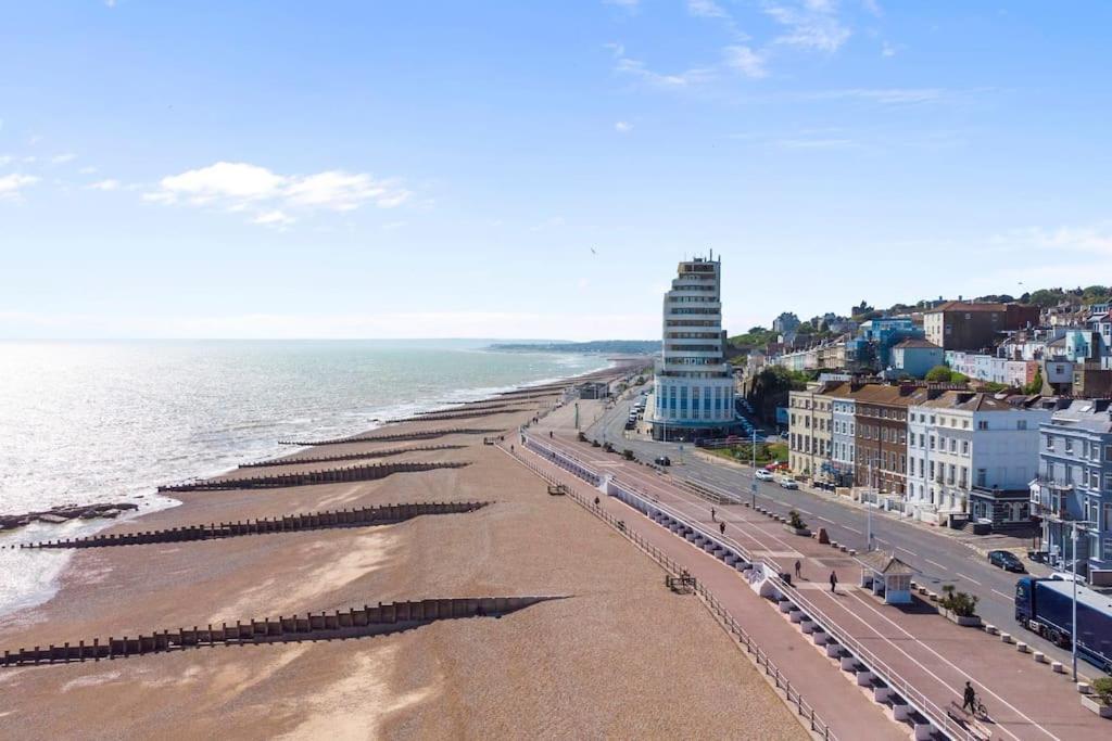 Apartamento Luxurious Victorian, A Few Minutes From The Beach - Sleeps 2 Adults And Up To 3 Children St Leonards-on-Sea Exterior foto