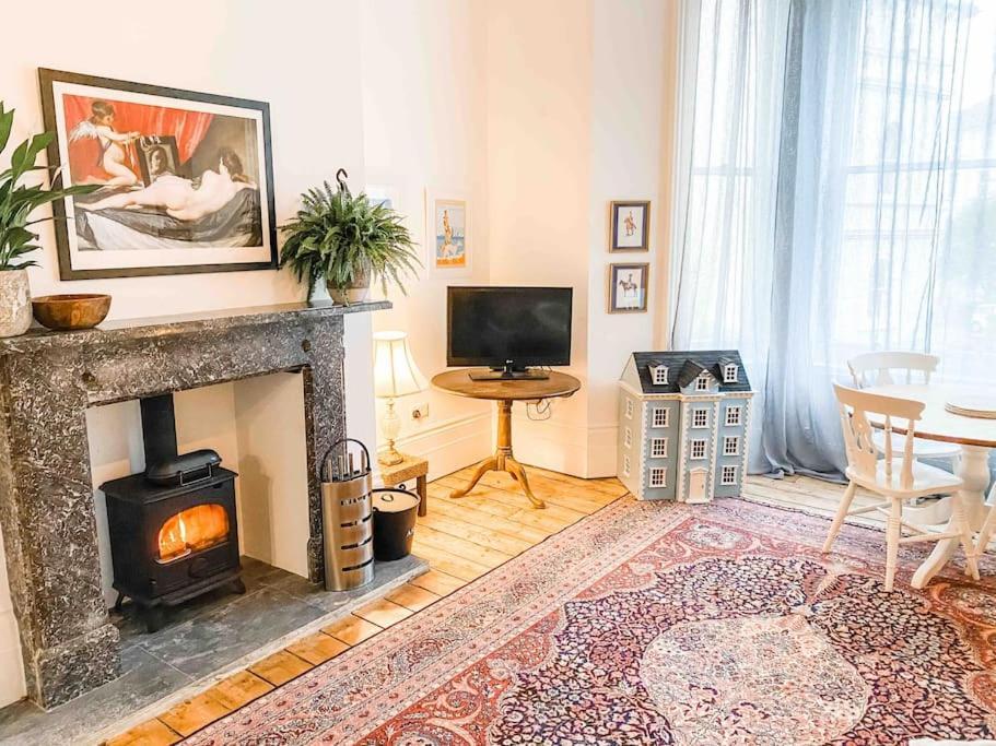 Apartamento Luxurious Victorian, A Few Minutes From The Beach - Sleeps 2 Adults And Up To 3 Children St Leonards-on-Sea Exterior foto