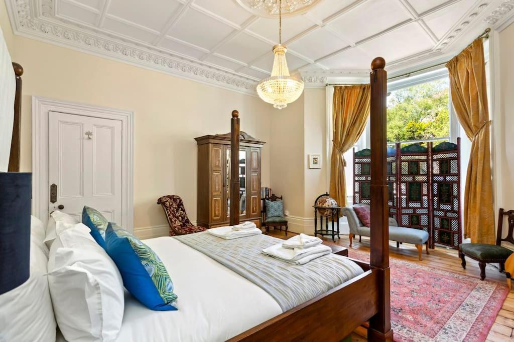 Apartamento Luxurious Victorian, A Few Minutes From The Beach - Sleeps 2 Adults And Up To 3 Children St Leonards-on-Sea Exterior foto